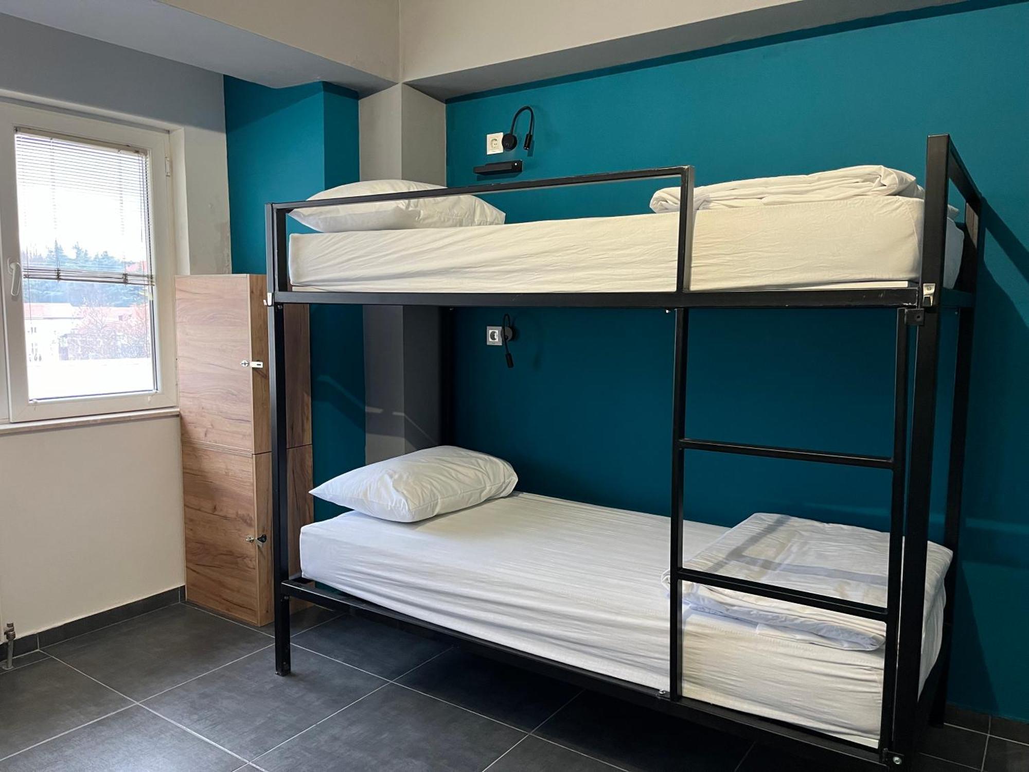 Mickitos Urban Hostel Skopje Zewnętrze zdjęcie