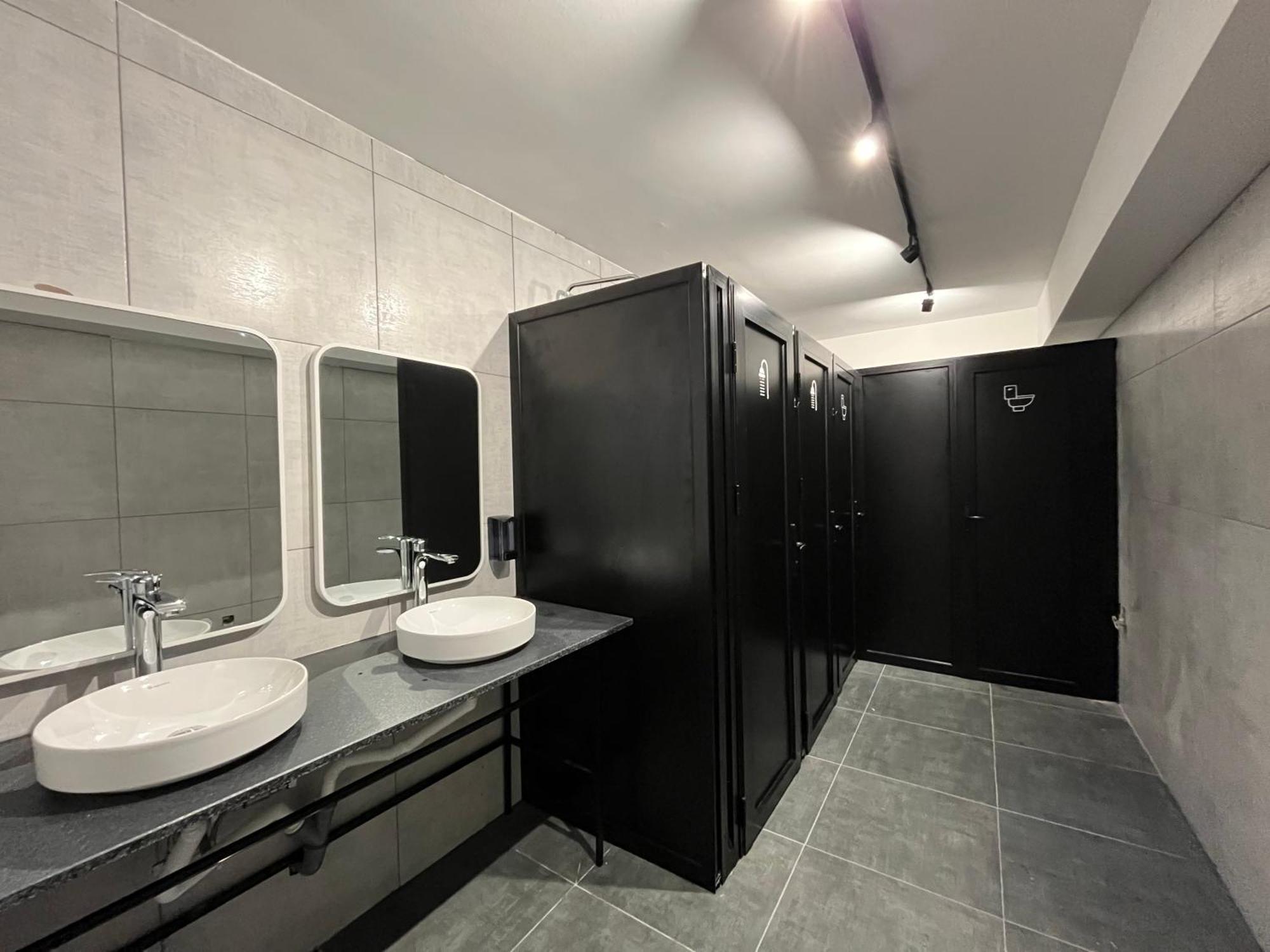 Mickitos Urban Hostel Skopje Zewnętrze zdjęcie