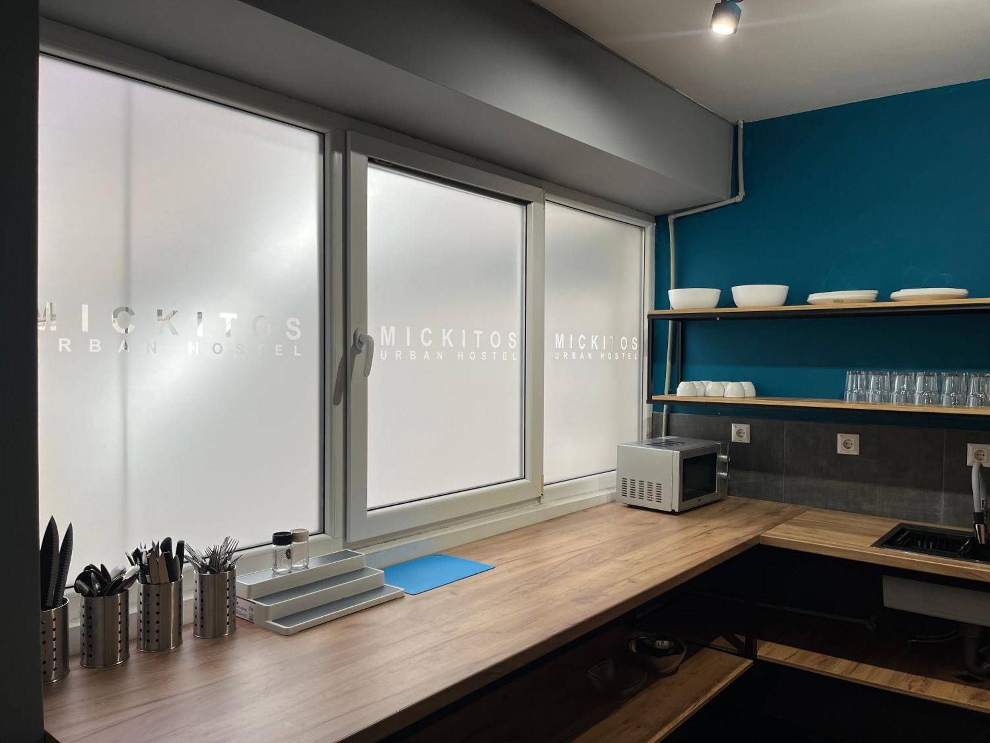 Mickitos Urban Hostel Skopje Zewnętrze zdjęcie