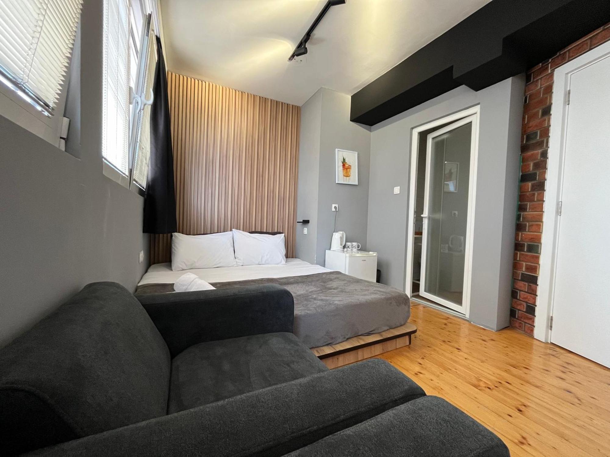 Mickitos Urban Hostel Skopje Zewnętrze zdjęcie