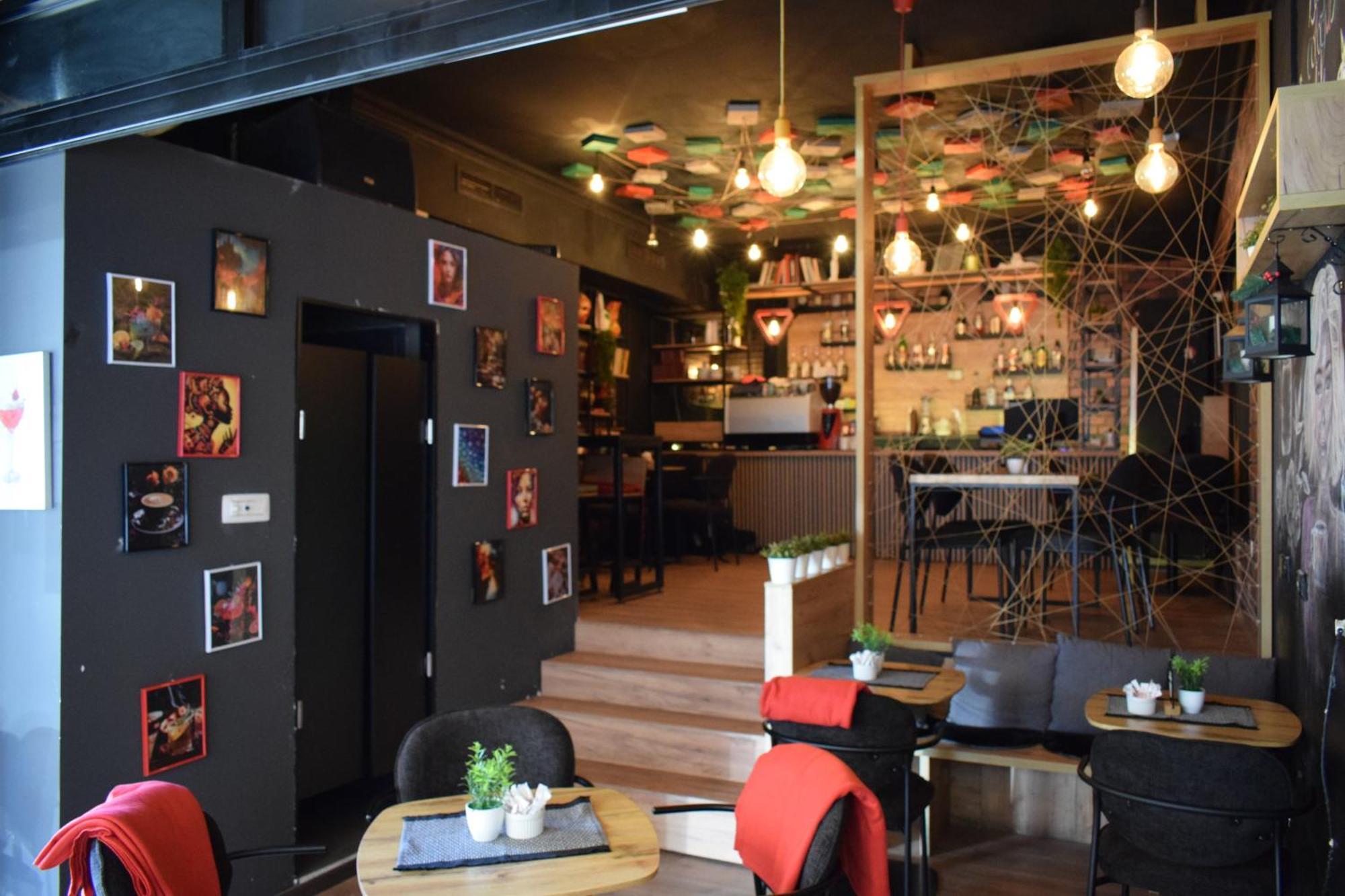 Mickitos Urban Hostel Skopje Zewnętrze zdjęcie